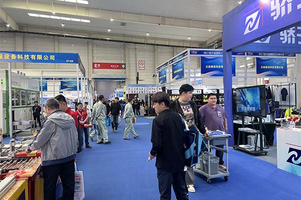 展會(huì)現(xiàn)場(chǎng)